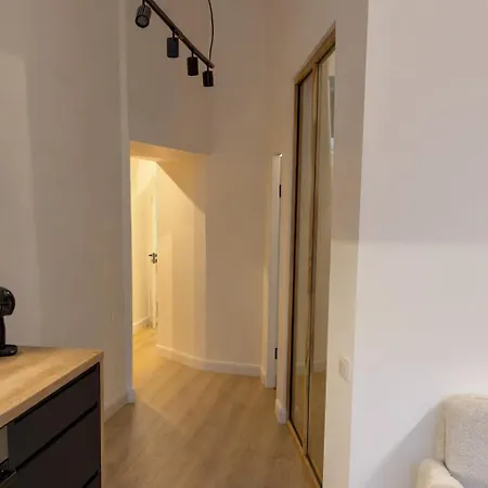 Breeze Flat X Self Check-in