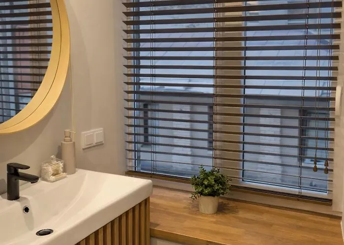 Breeze Flat X Self Check-in Apartman *